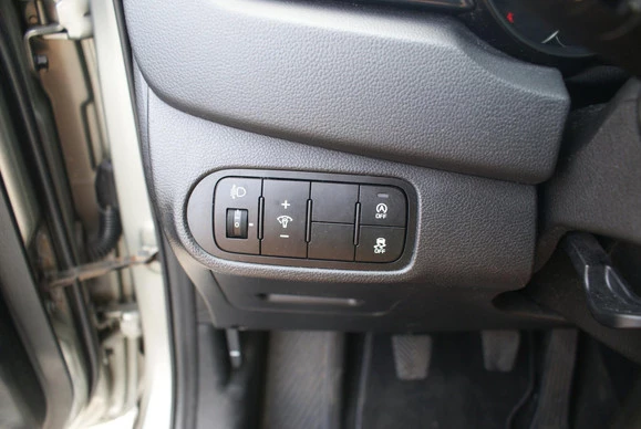 Kia Carens - Afbeelding 22 van 25