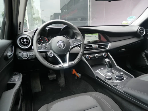 Alfa Romeo Giulia - Afbeelding 17 van 23