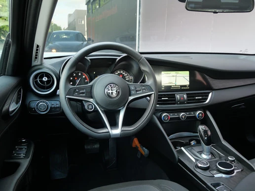 Alfa Romeo Giulia - Afbeelding 12 van 28