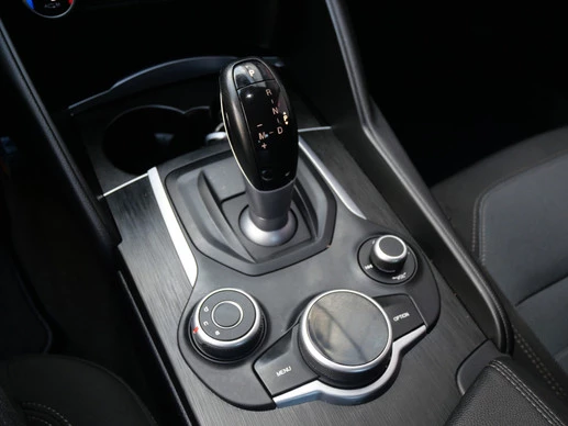 Alfa Romeo Giulia - Afbeelding 18 van 28