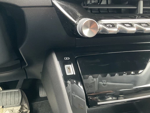 Peugeot e-208 - Afbeelding 13 van 30