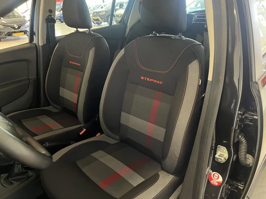 Dacia Sandero - Afbeelding 17 van 30