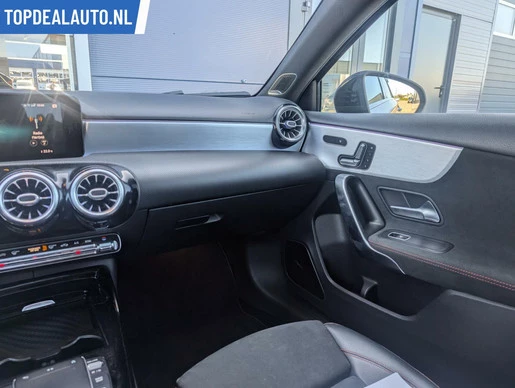 Mercedes-Benz A-Klasse - Afbeelding 11 van 30