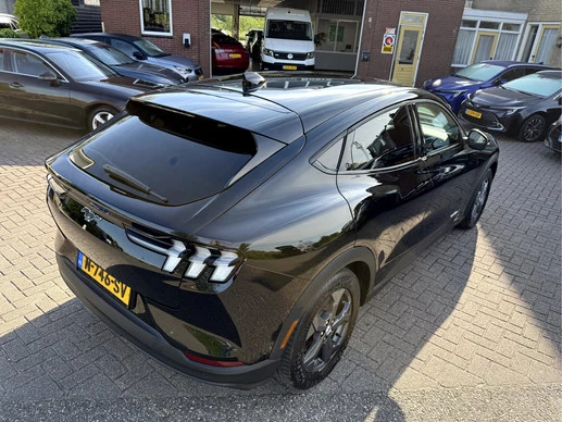 Ford Mustang Mach-E - Afbeelding 25 van 30