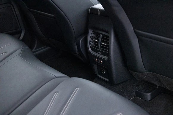 Ford Kuga - Afbeelding 8 van 30