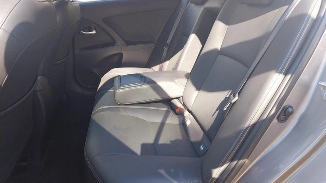 Toyota Avensis - Afbeelding 2 van 8