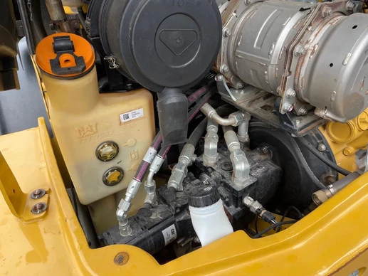 Caterpillar  - Afbeelding 12 van 30