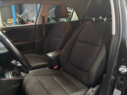 Kia Rio - Afbeelding 15 van 27
