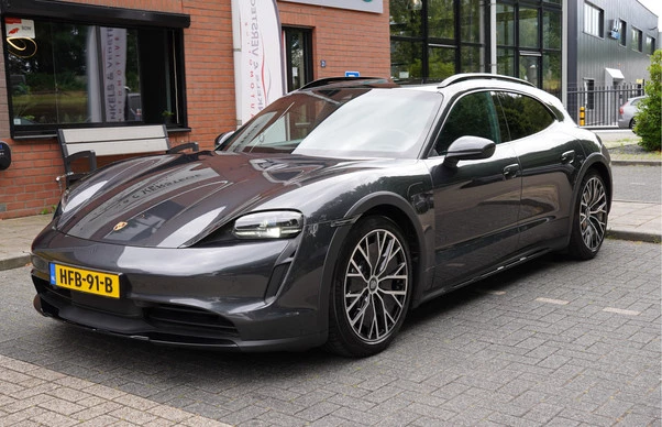 Porsche Taycan - Afbeelding 4 van 28
