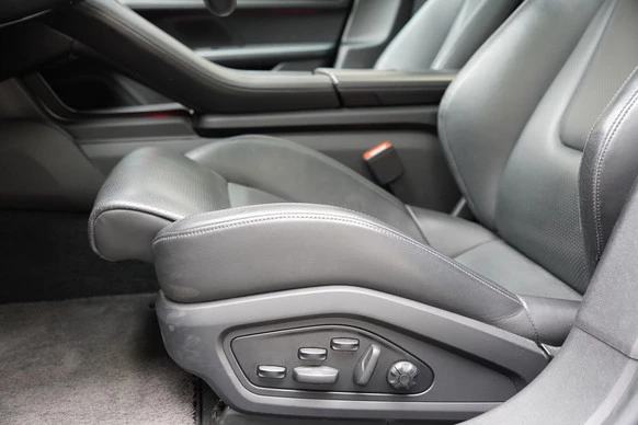 Porsche Taycan - Afbeelding 16 van 28