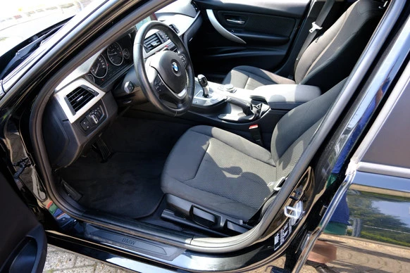 BMW 3 Serie - Afbeelding 2 van 30