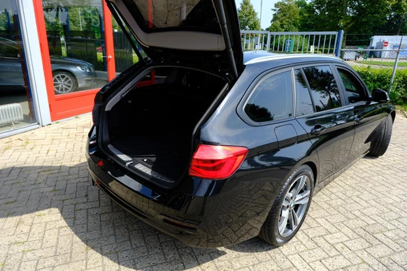 BMW 3 Serie - Afbeelding 11 van 30