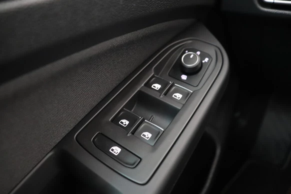 Volkswagen Golf - Afbeelding 16 van 30