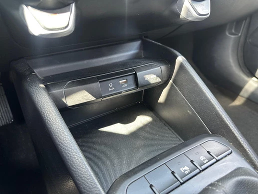 Kia Stonic - Afbeelding 19 van 24