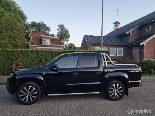 Volkswagen Amarok - Afbeelding 1 van 30