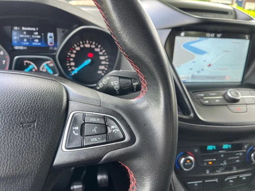 Ford Kuga - Afbeelding 23 van 30
