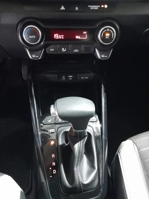 Kia Stonic - Afbeelding 11 van 19