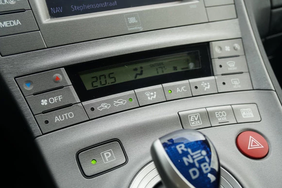 Toyota Prius - Afbeelding 24 van 30