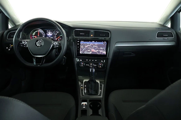 Volkswagen e-Golf - Afbeelding 28 van 30