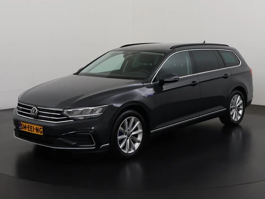 Volkswagen Passat - Afbeelding 1 van 30