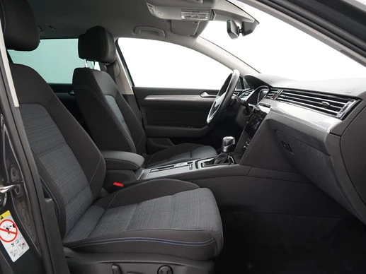 Volkswagen Passat - Afbeelding 3 van 30