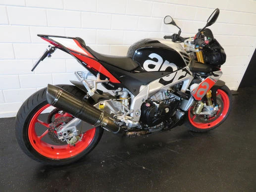 Aprilia Tuono V4 - Afbeelding 3 van 14