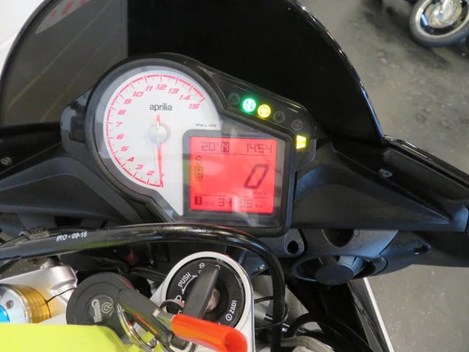 Aprilia Tuono V4 - Afbeelding 6 van 14