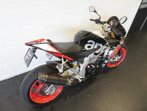 Aprilia Tuono V4 - Afbeelding 12 van 14