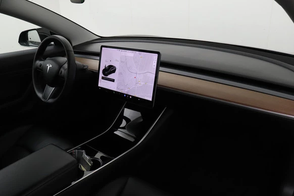 Tesla Model 3 - Afbeelding 15 van 27