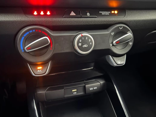 Kia Rio - Afbeelding 11 van 25