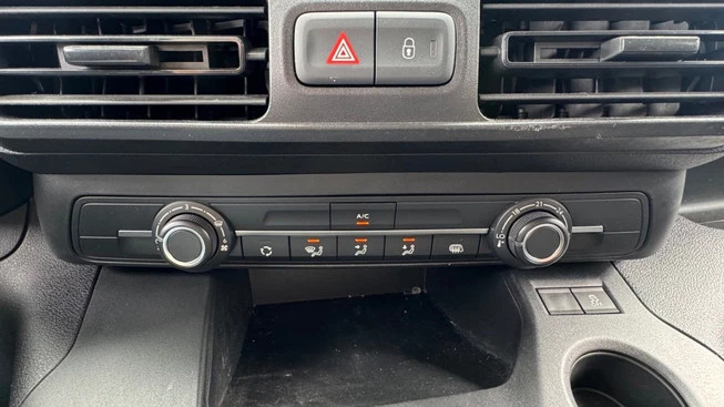 Opel Combo - Afbeelding 19 van 27