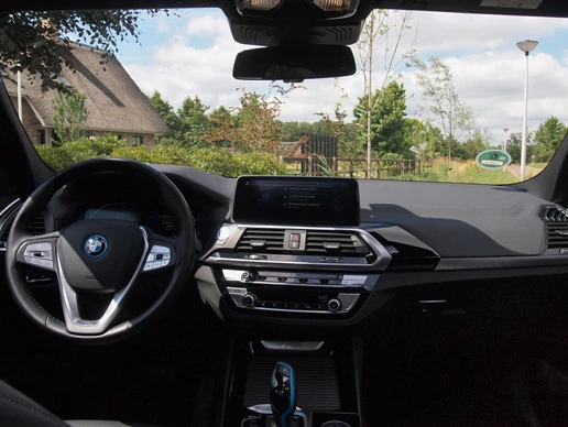 BMW iX3 - Afbeelding 17 van 30