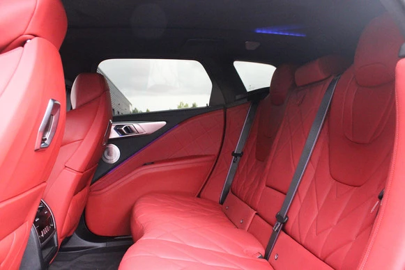 BMW XM - Afbeelding 8 van 30