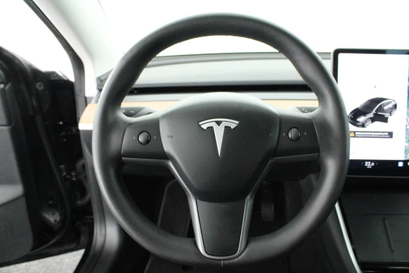 Tesla Model 3 - Afbeelding 15 van 30