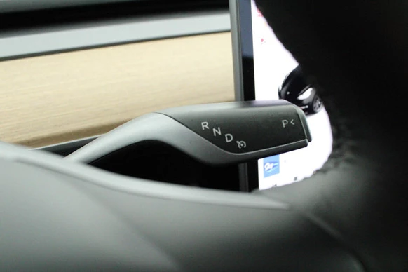 Tesla Model 3 - Afbeelding 16 van 30