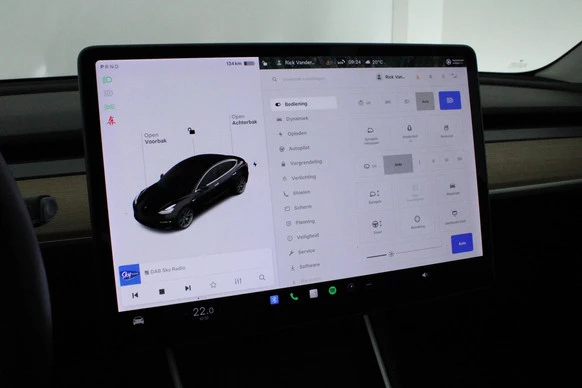 Tesla Model 3 - Afbeelding 27 van 30