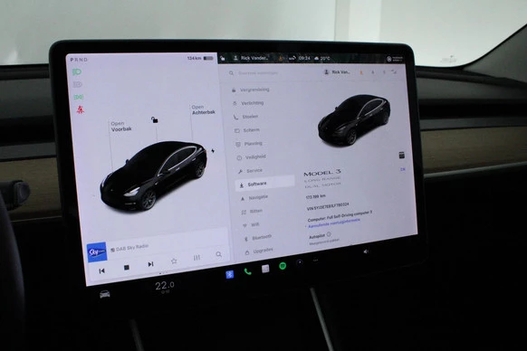 Tesla Model 3 - Afbeelding 29 van 30