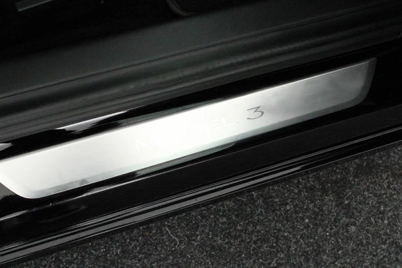 Tesla Model 3 - Afbeelding 30 van 30