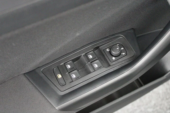 Volkswagen T-Roc - Afbeelding 14 van 30