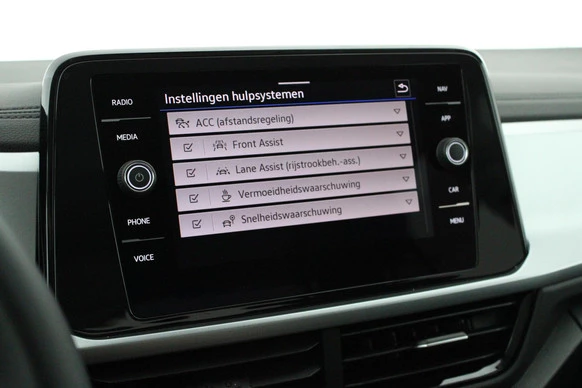 Volkswagen T-Roc - Afbeelding 26 van 30