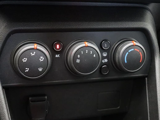 Dacia Sandero - Afbeelding 28 van 30