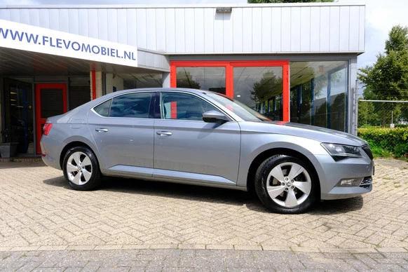 Škoda Superb - Afbeelding 4 van 30