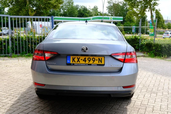 Škoda Superb - Afbeelding 8 van 30