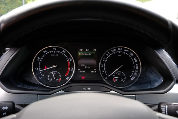 Škoda Superb - Afbeelding 13 van 30