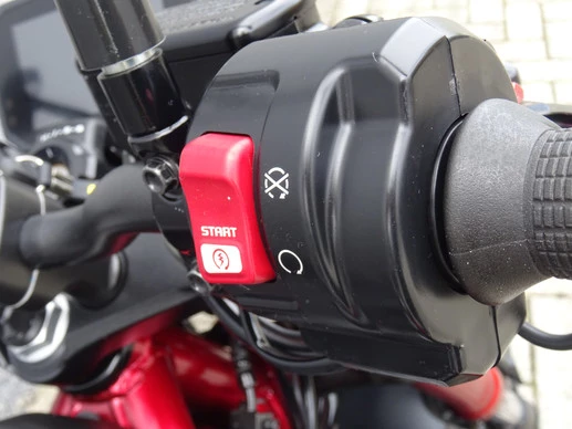 Honda CB 750 - Afbeelding 8 van 16