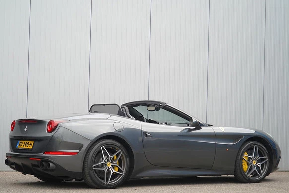 Ferrari California - Afbeelding 2 van 30