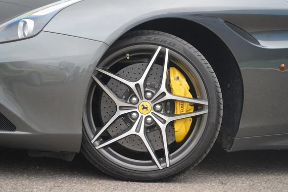 Ferrari California - Afbeelding 3 van 30