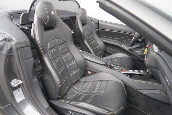 Ferrari California - Afbeelding 6 van 30
