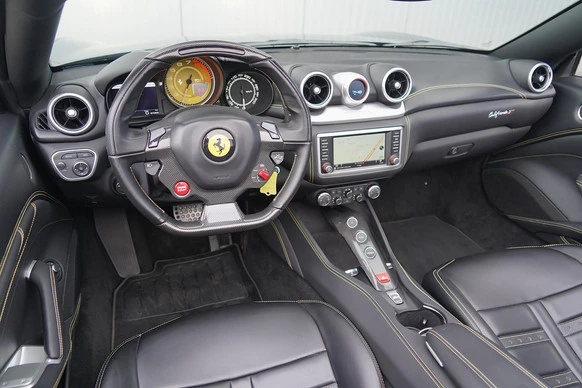 Ferrari California - Afbeelding 10 van 30