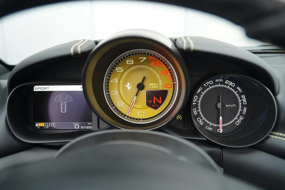 Ferrari California - Afbeelding 12 van 30